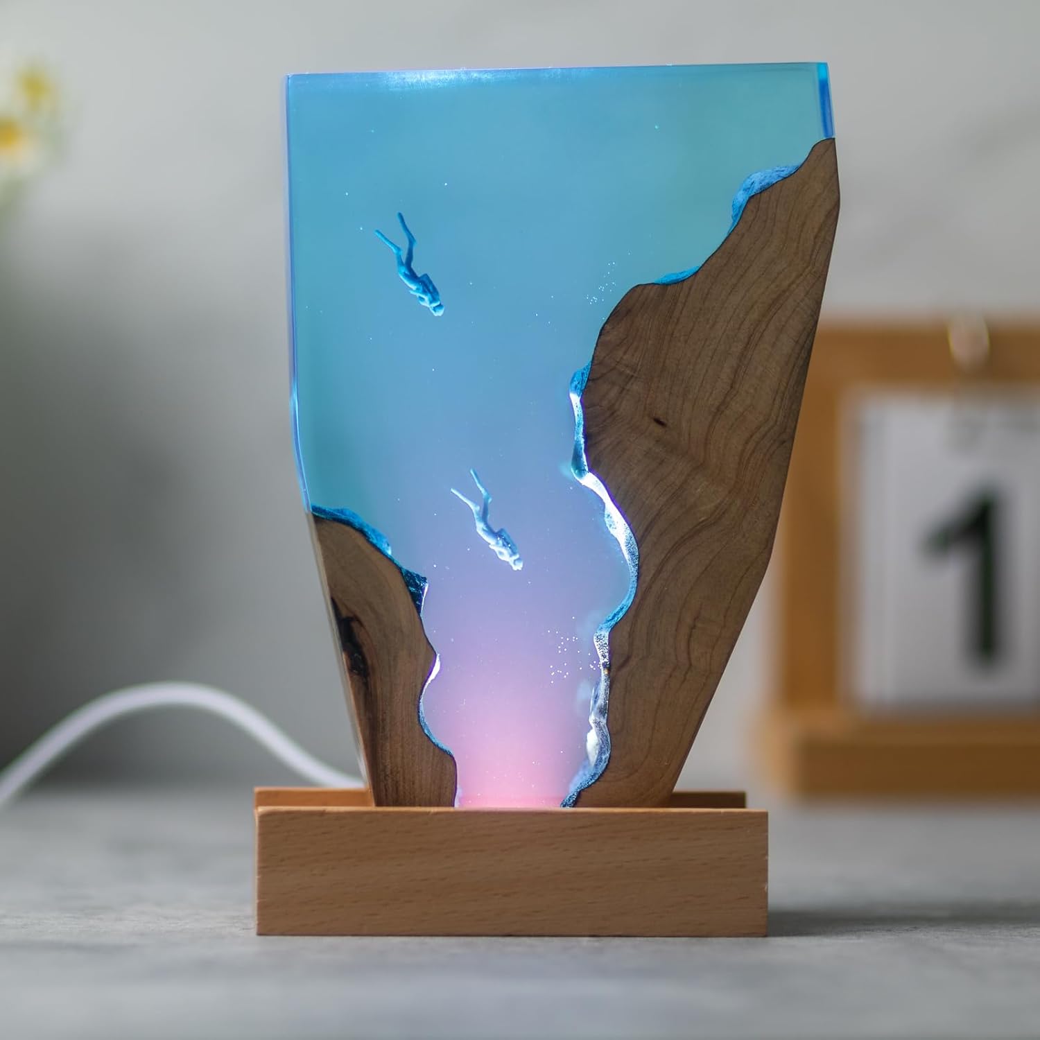Ocean Resin Diver Lamp