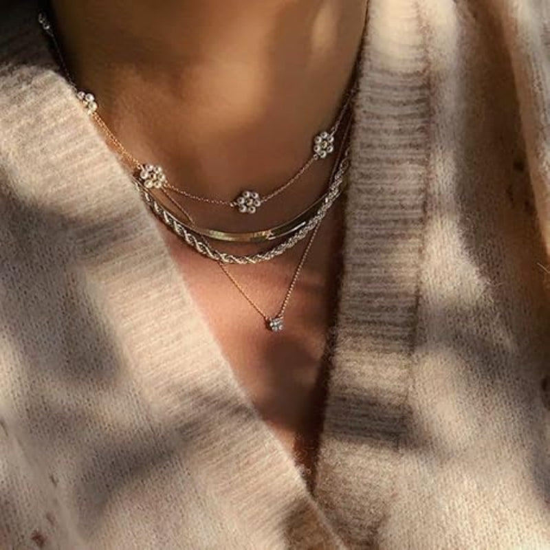 Daisy Pearl Holiday Choker