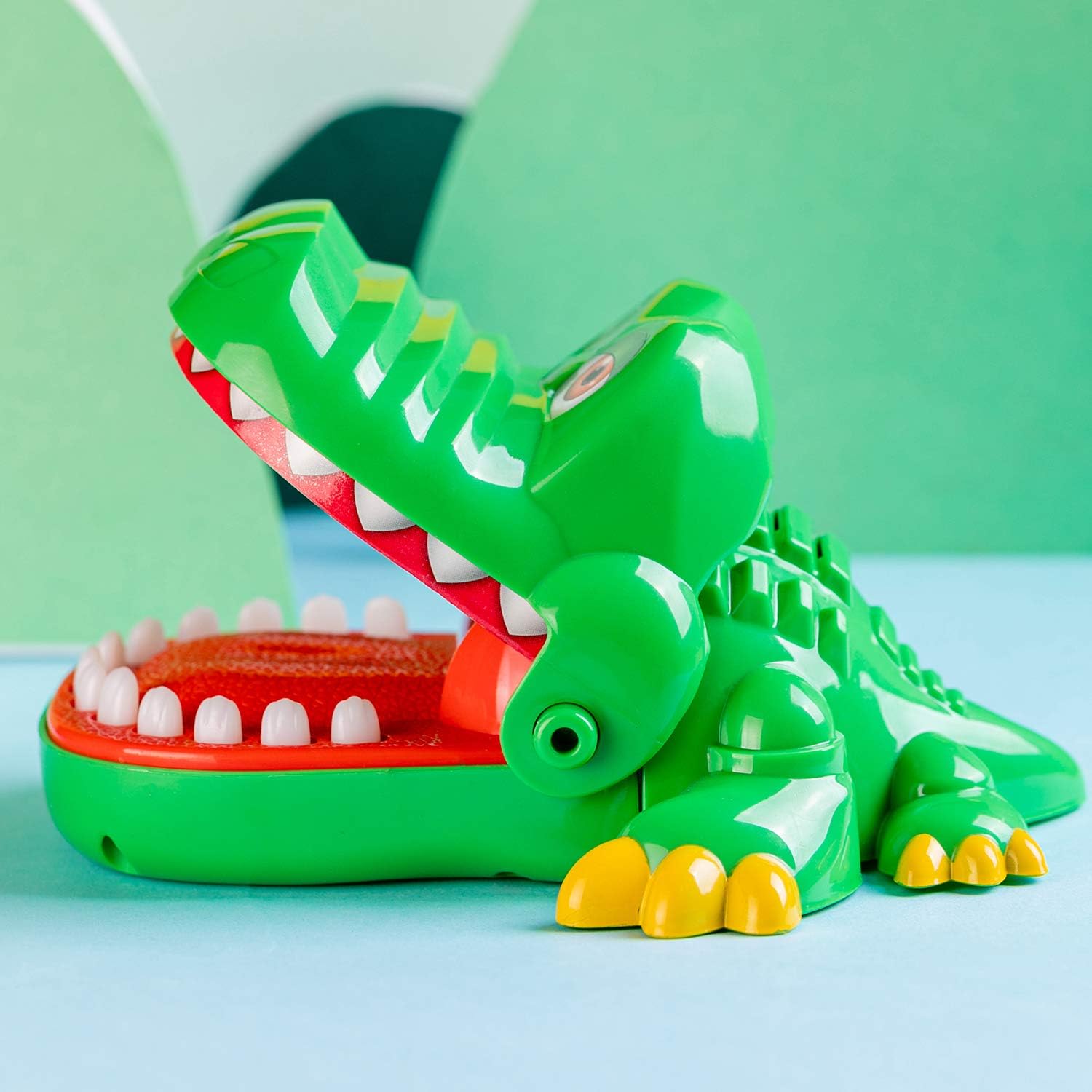 iShyan Crocodile Dentist Game