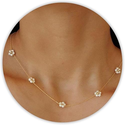 Daisy Pearl Holiday Choker