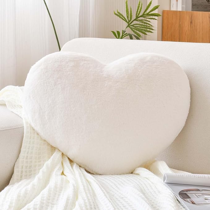 Heart Plush Cushion Set