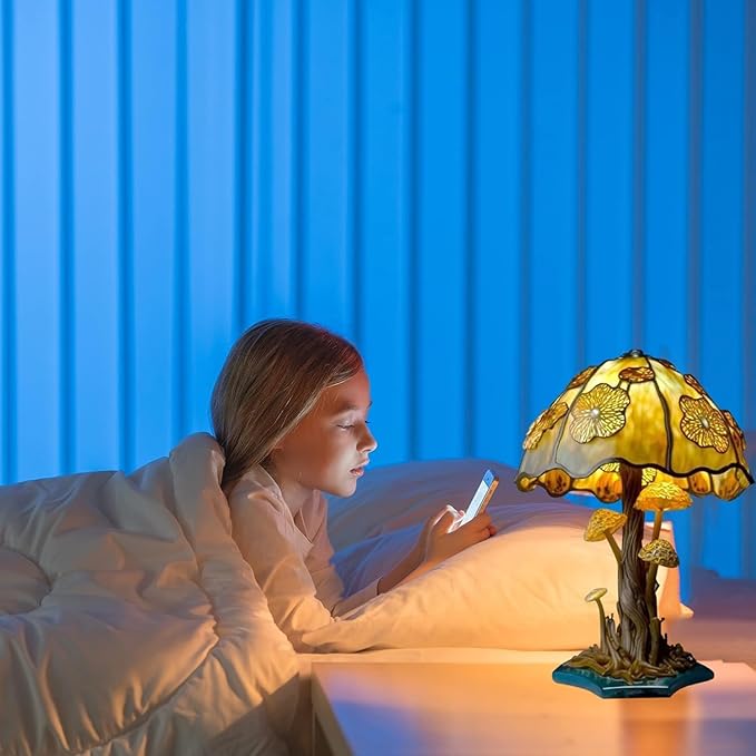 Tiffany-Style Stained Glass Table Lamp