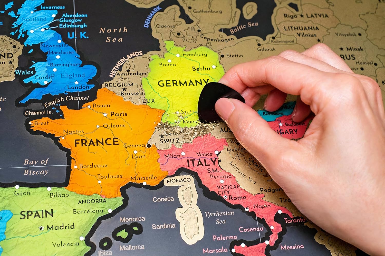 Scratch-Off World & USA Map Set