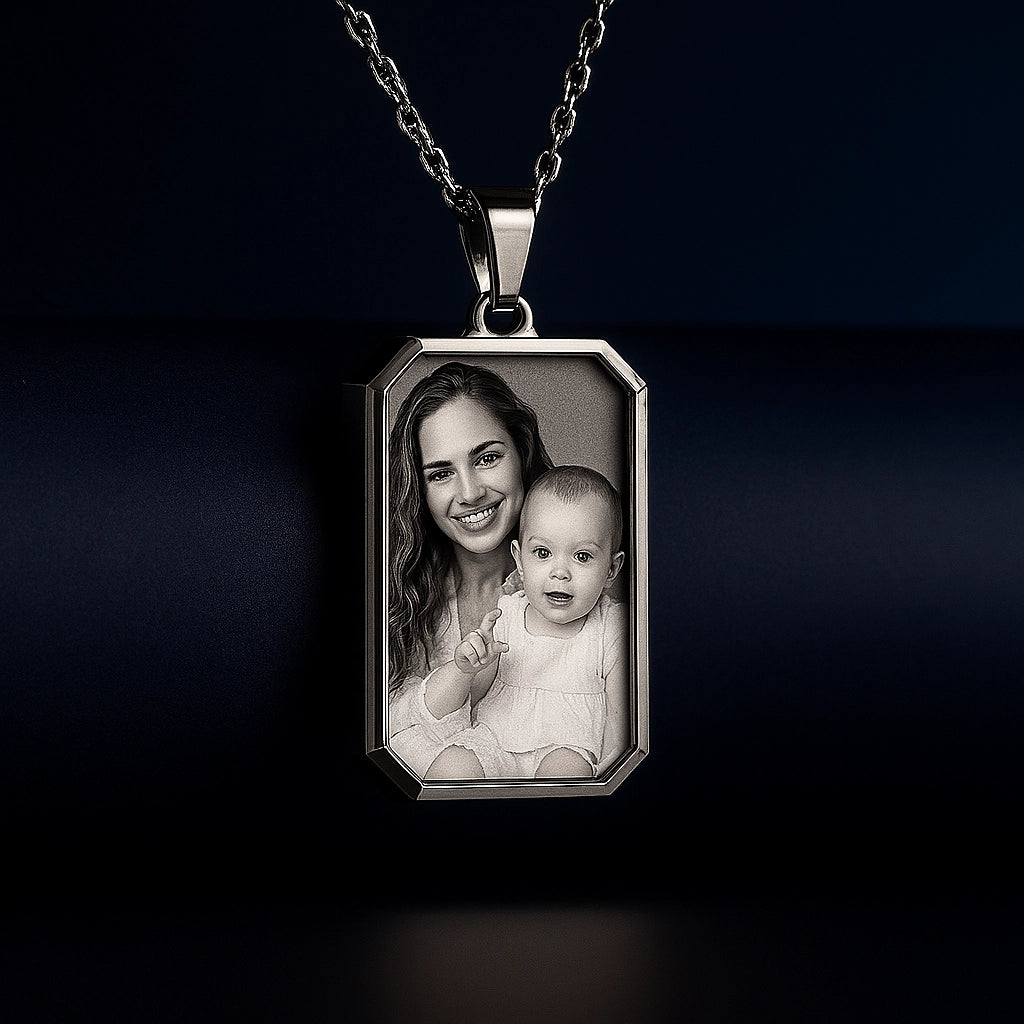 Personalized 3D Crystal Photo Necklace
