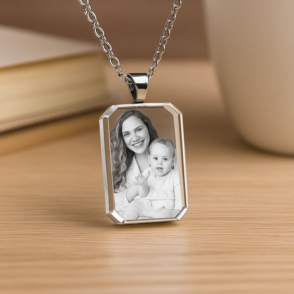 Personalized 3D Crystal Photo Necklace