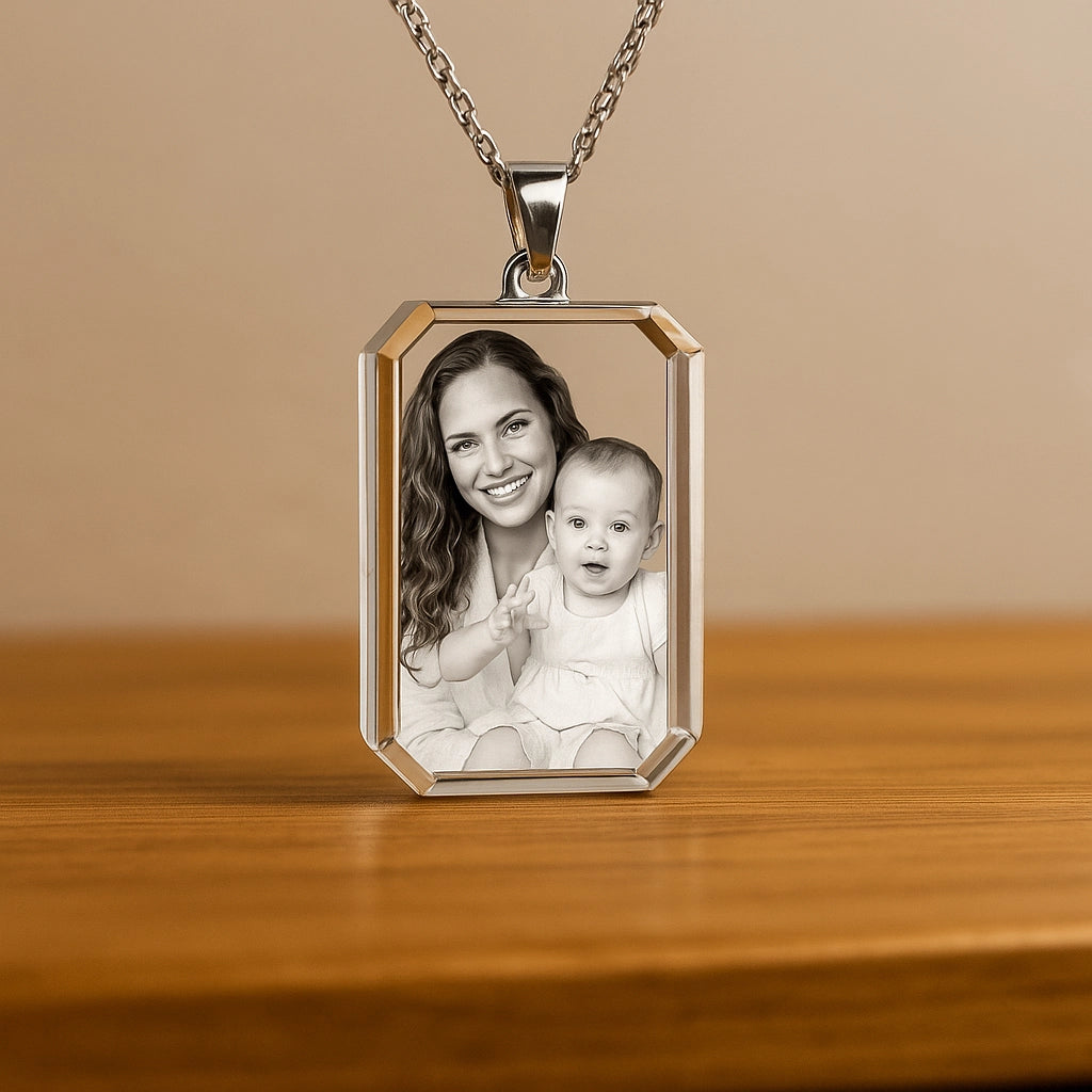 Personalized 3D Crystal Photo Necklace
