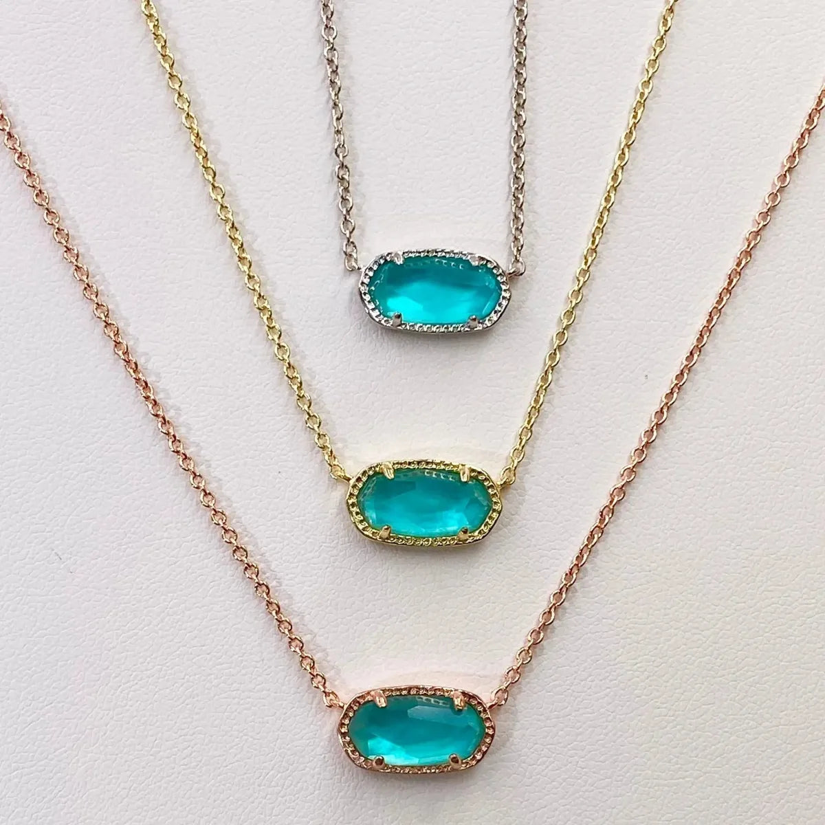 YEEVAA™ London Blue Pendant