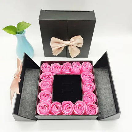 InfiniteBloom™ Rose Gift Box